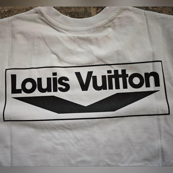 Louis Vuitton Regular Fit Short Sleeve Casual Cotton T-shirt Medium Size - Picture 3 of 8